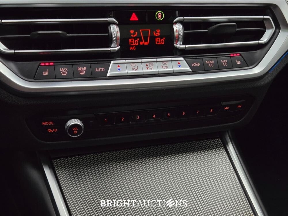 BMW 320e 3-serie Business Edition Plus 276pk 2022 (Origineel-NL) 3-Serie, P-097-PN