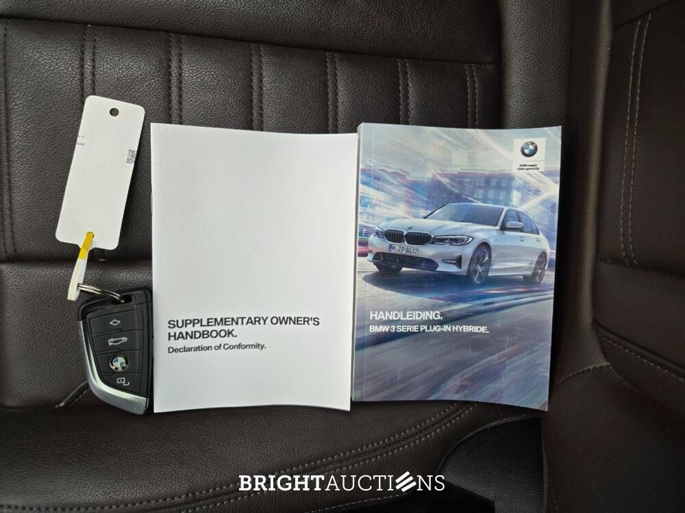 BMW 320e 3-serie Business Edition Plus 276pk 2022 (Origineel-NL) 3-Serie, P-097-PN