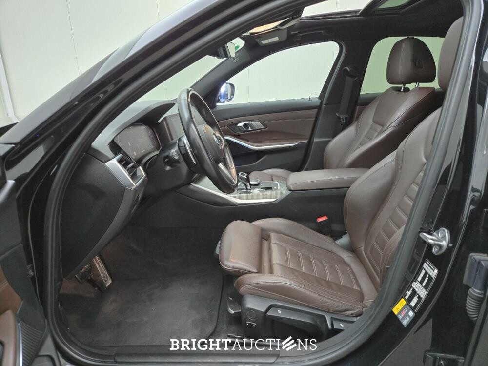 BMW 320e 3-serie Business Edition Plus 276pk 2022 (Origineel-NL) 3-Serie, P-097-PN