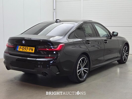 BMW 320e 3-serie Business Edition Plus 276pk 2022 (Origineel-NL) 3-Serie, P-097-PN