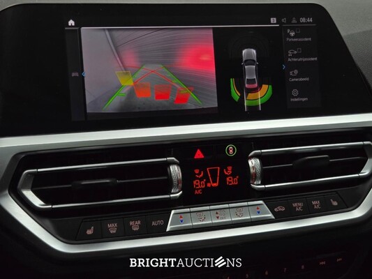 BMW 320e 3-serie Business Edition Plus 276pk 2022 (Origineel-NL) 3-Serie, P-097-PN
