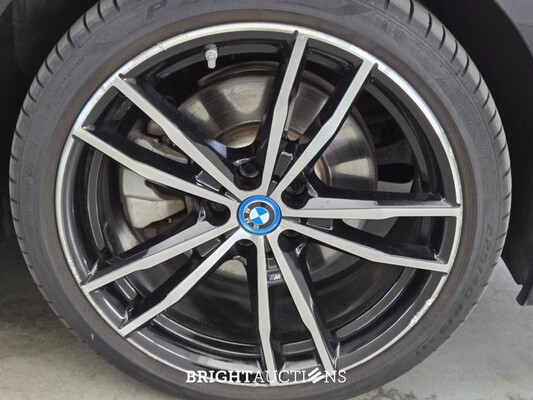 BMW 320e 3-serie Business Edition Plus 276pk 2022 (Origineel-NL) 3-Serie, P-097-PN