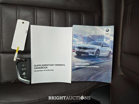 BMW 320e 3-serie Business Edition Plus 276pk 2022 (Origineel-NL) 3-Serie, P-097-PN