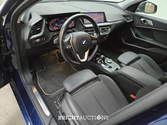 BMW 118i 1-serie Executive Edition 140pk 2020 (Origineel-NL) 1-Serie, J-315-DD