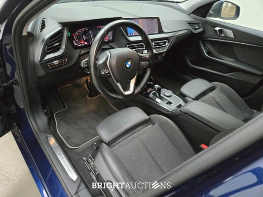BMW 118i 1-serie Executive Edition 140pk 2020 (Origineel-NL) 1-Serie, J-315-DD