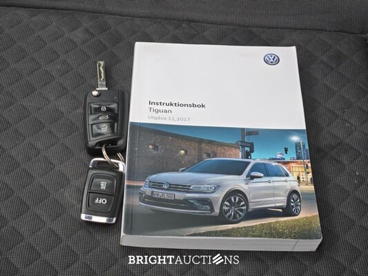 Volkswagen Tiguan 4Motion Highline Business R 1.4 TSI 150pk 2018, T-157-RP