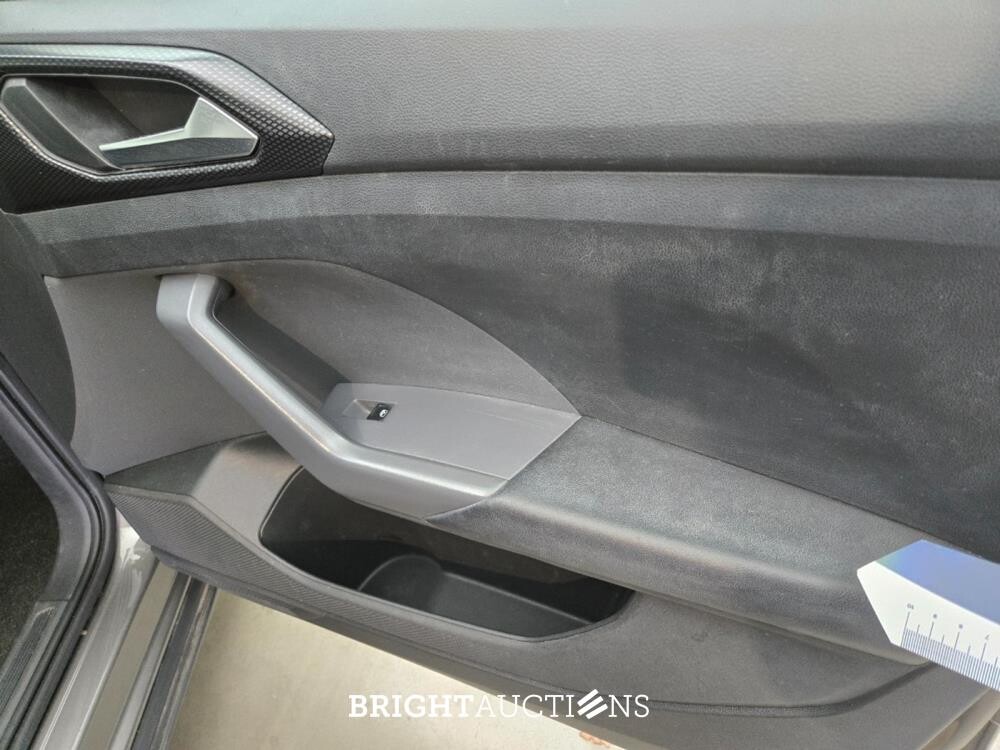 Volkswagen T-Cross Life 1.0 TSI 95pk 2019 (Origineel-NL), ZN-098-F