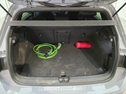 Volkswagen Golf eHybrid GTE 1.4 258pk 2021, X-336-HS