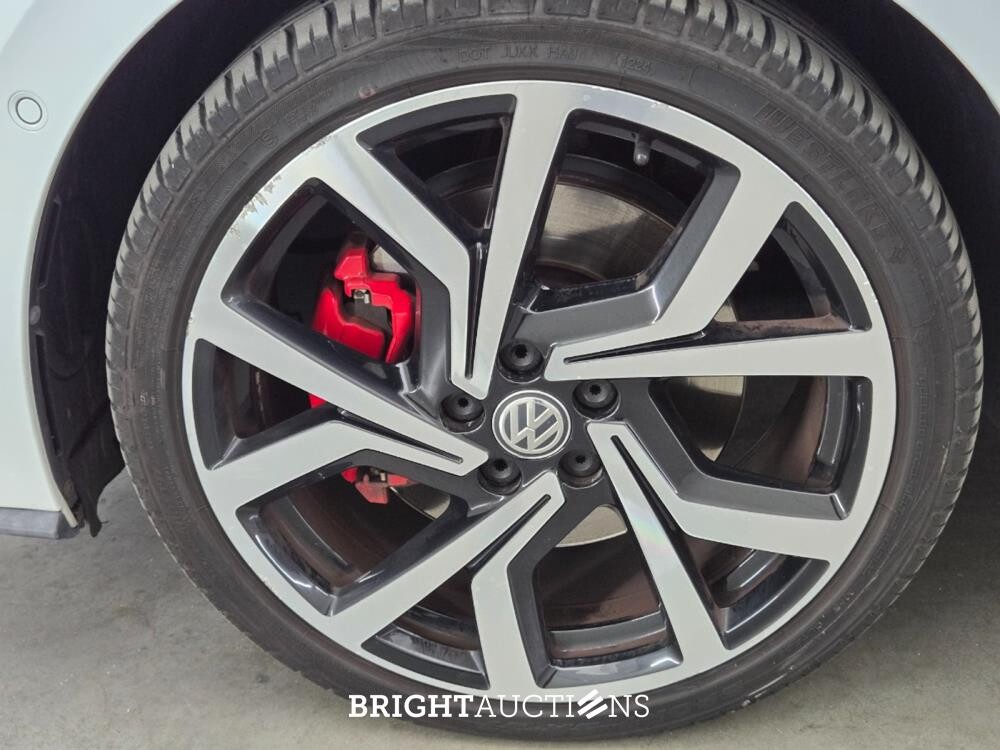 Volkswagen Polo GTI 2.0 TSI 200pk 2019, S-042-KX