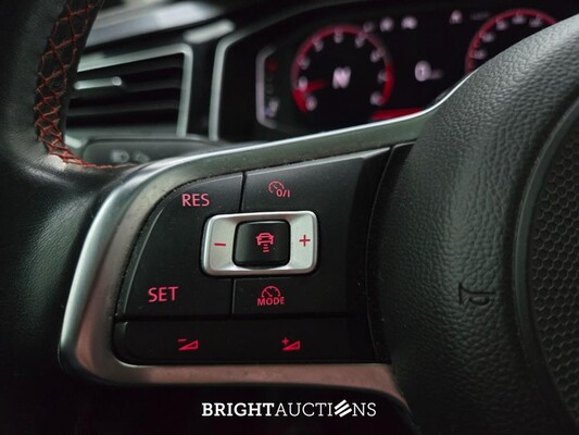 Volkswagen Polo GTI 2.0 TSI 200pk 2019, S-042-KX