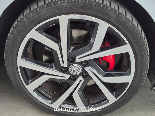 Volkswagen Polo GTI 2.0 TSI 200pk 2019, S-042-KX