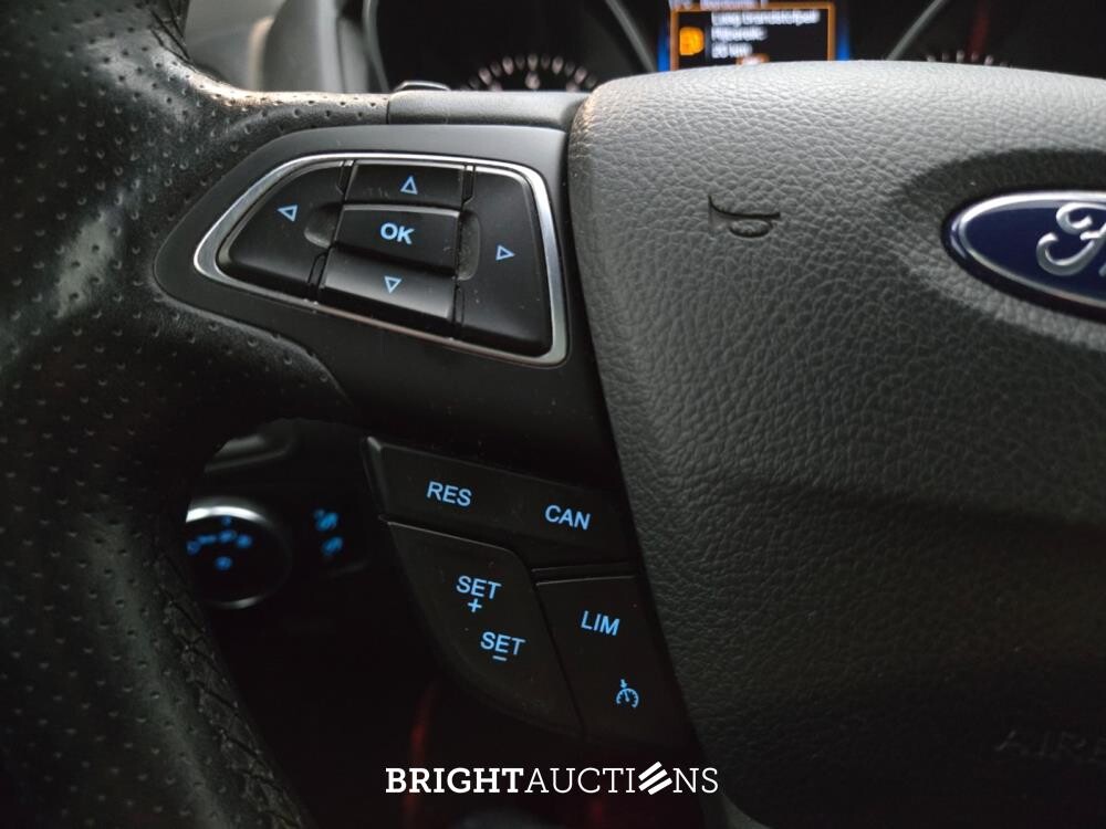 Ford Focus Titanium 1.5 150pk 2017, R-838-ZS