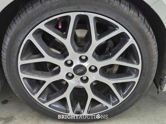 Ford Focus Titanium 1.5 150pk 2017, R-838-ZS