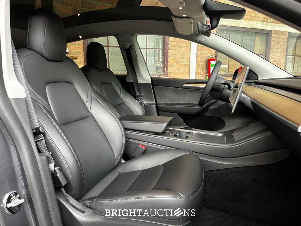 Tesla Model Y Max Range AWD 345pk 2022