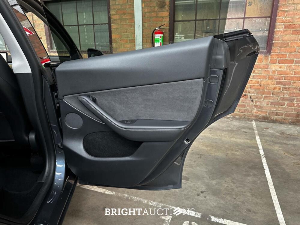 Tesla Model Y Max Range AWD 345pk 2022