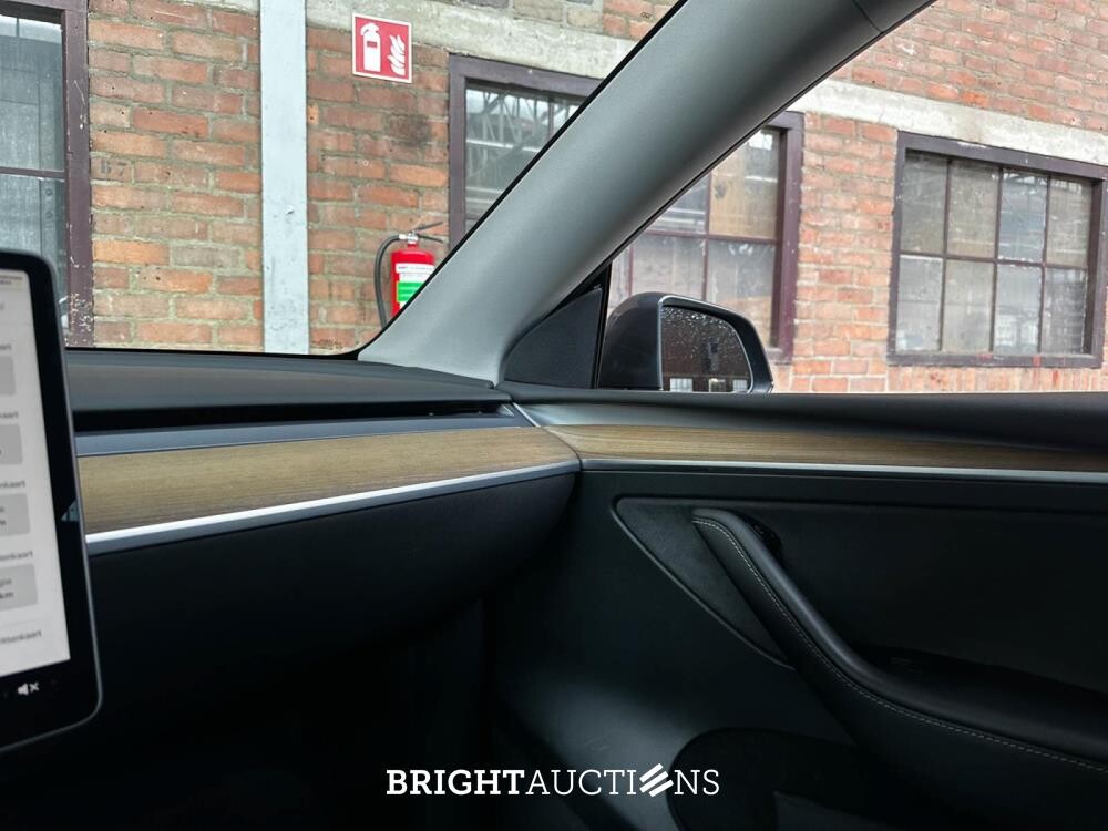 Tesla Model Y Max Range AWD 345pk 2022