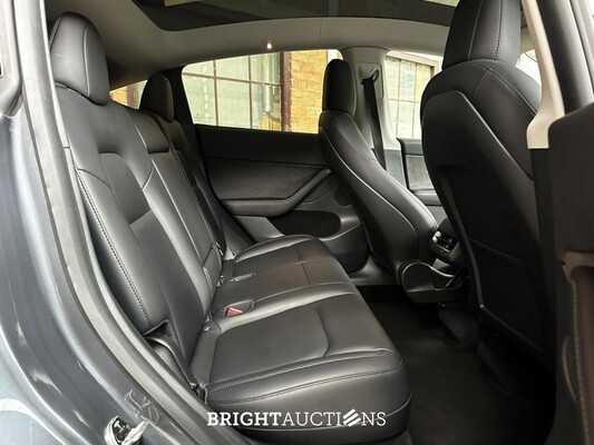 Tesla Model Y Max Range AWD 345pk 2022