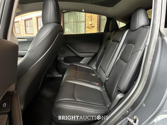 Tesla Model Y Max Range AWD 345pk 2022