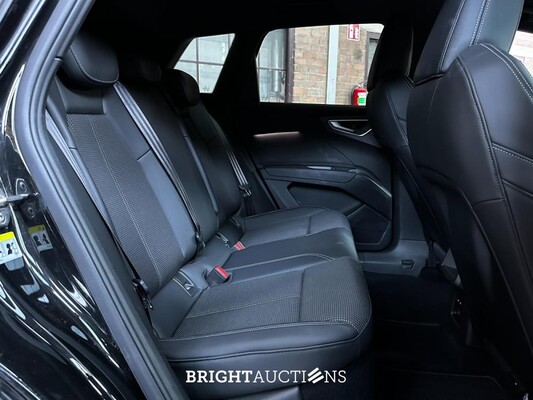 Audi Q4 e-tron 50 quattro Launch edition S Competition 77 kWh 299pk 2022 (Origineel-NL+1e eigenaar), P-122-GB