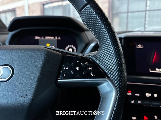 Audi Q4 e-tron 50 quattro Launch edition S Competition 77 kWh 299pk 2022 (Origineel-NL+1e eigenaar), P-122-GB