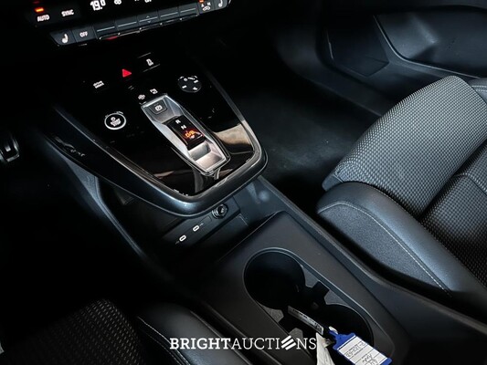 Audi Q4 e-tron 50 quattro Launch edition S Competition 77 kWh 299pk 2022 (Origineel-NL+1e eigenaar), P-122-GB