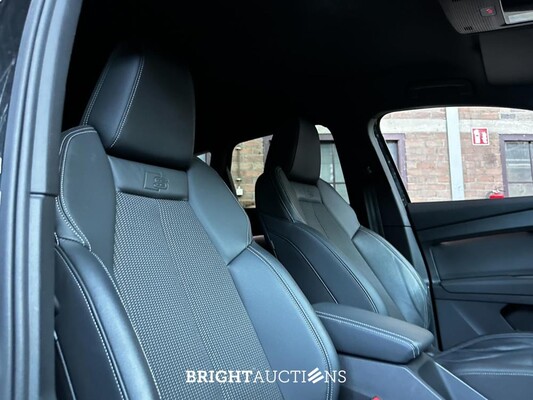 Audi Q4 e-tron 50 quattro Launch edition S Competition 77 kWh 299pk 2022 (Origineel-NL+1e eigenaar), P-122-GB