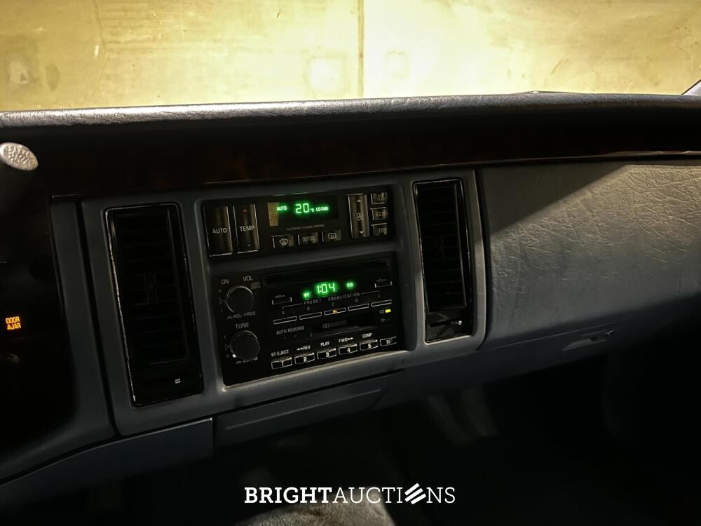 Cadillac Fleetwood Brougham 5.7 V8 256pk 1995, G-578-KG