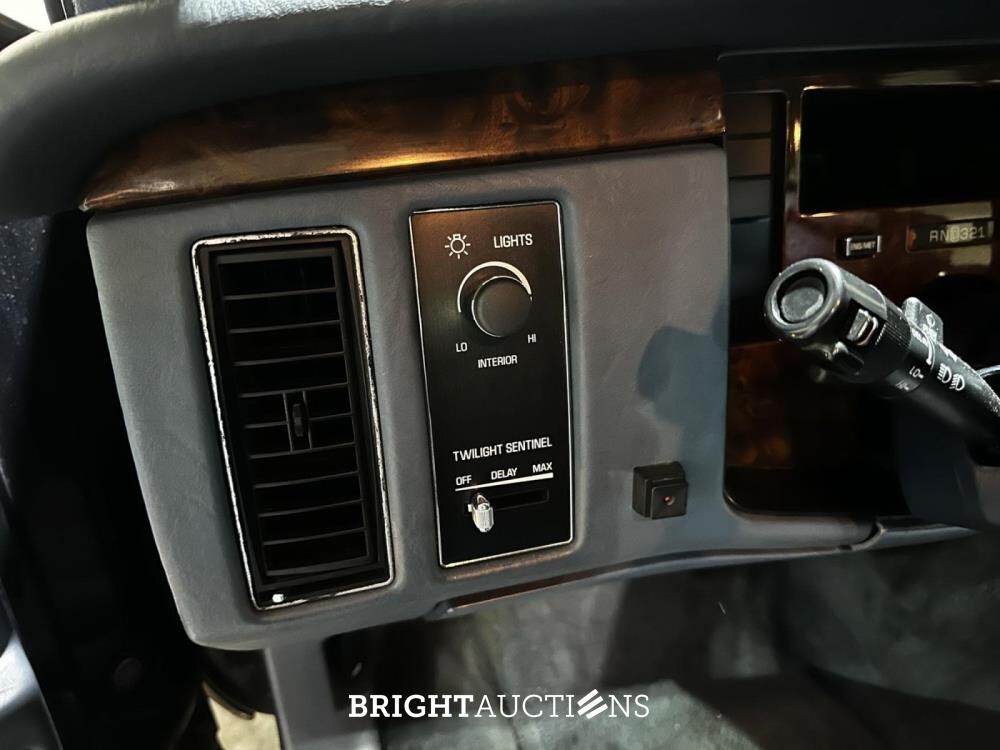 Cadillac Fleetwood Brougham 5.7 V8 256pk 1995, G-578-KG