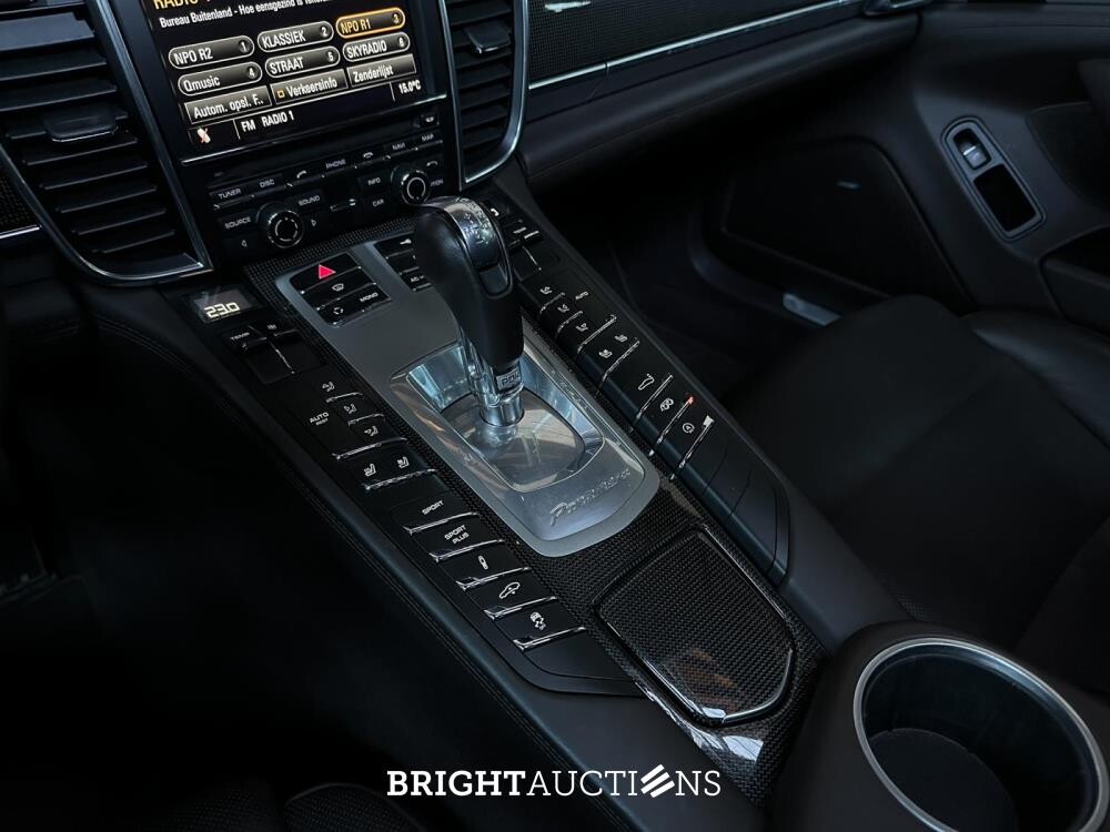 Porsche Panamera Turbo 4.8 V8 500pk 2009 Sport-Chrono, N-110-LT Youngtimer