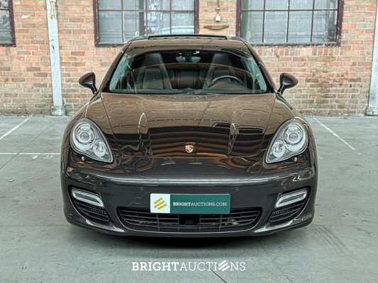 Porsche Panamera Turbo 4.8 V8 500pk 2009 Sport-Chrono, N-110-LT Youngtimer