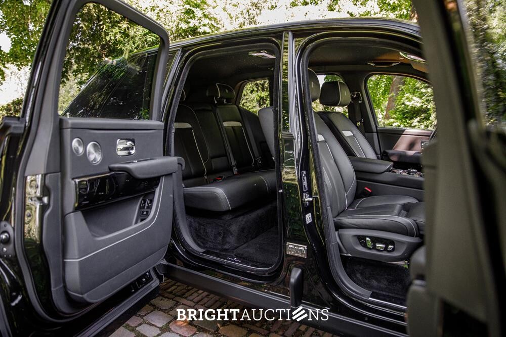 Rolls-Royce Cullinan 6.75 V12 (NOVITEC-WIDEBODY) 570pk 2021