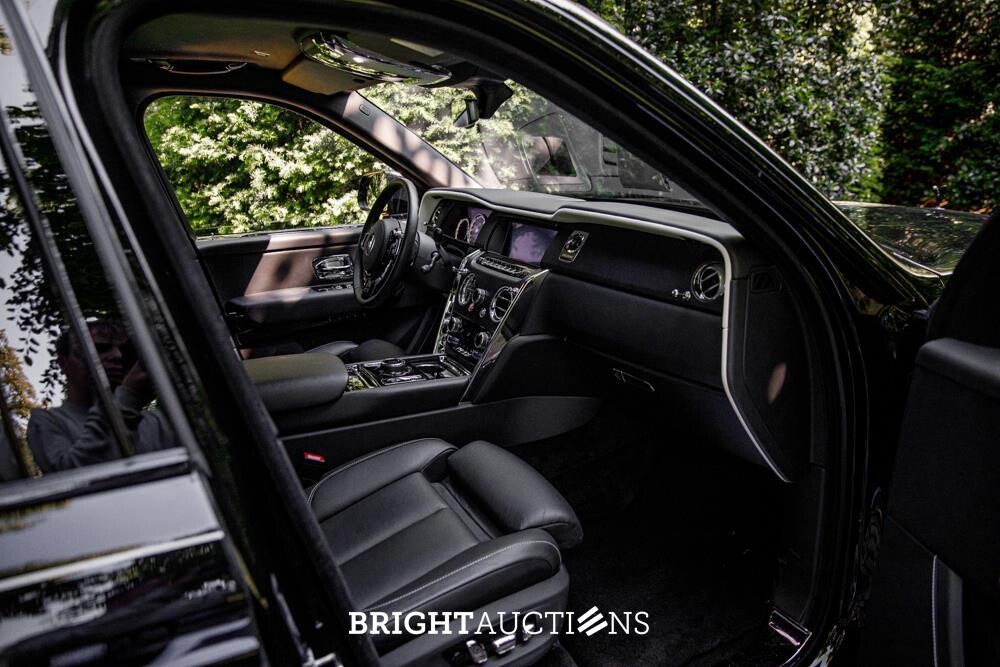 Rolls-Royce Cullinan 6.75 V12 (NOVITEC-WIDEBODY) 570pk 2021