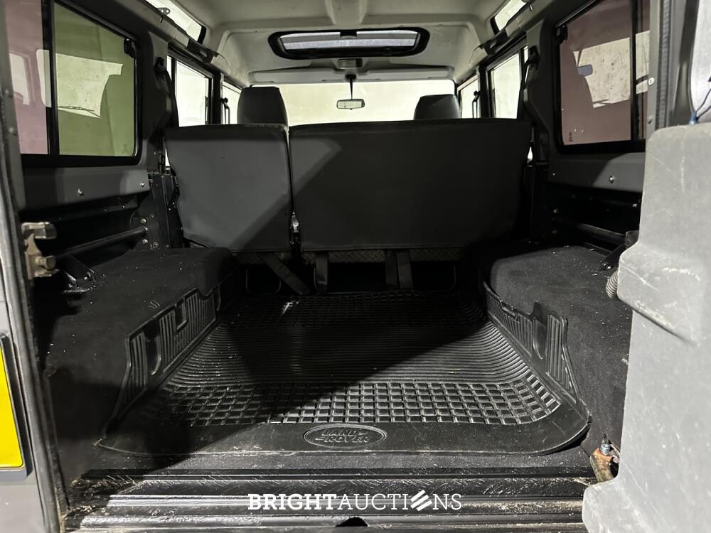 Land Rover Defender 2.5 TS5 110 SW S 122pk 2003, JRZ-71-L Youngtimer