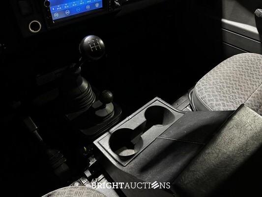 Land Rover Defender 2.5 TS5 110 SW S 122pk 2003, JRZ-71-L Youngtimer