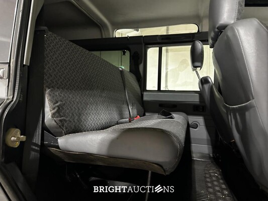 Land Rover Defender 2.5 TS5 110 SW S 122pk 2003, JRZ-71-L Youngtimer