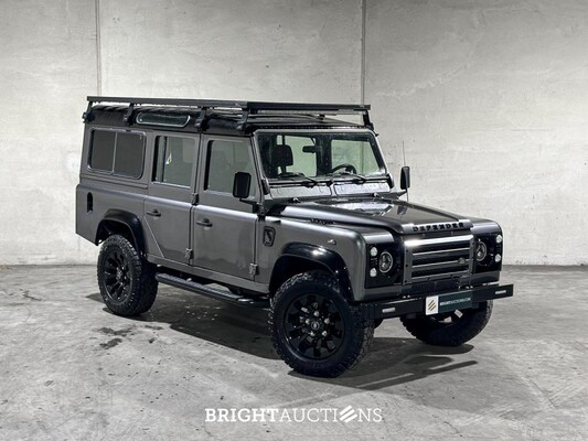 Land Rover Defender 2.5 TS5 110 SW S 122hp 2003, JRZ-71-L Youngtimer