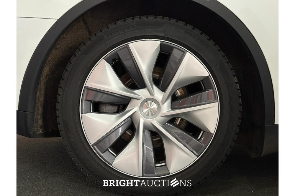 Tesla Model Y RWD 58 kWh 238pk 2024 (Origineel-NL), GDH-71-J