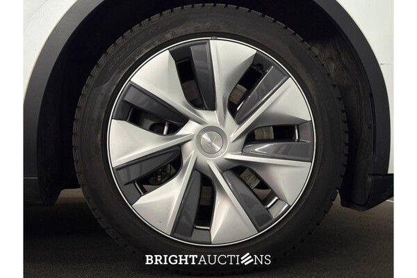 Tesla Model Y RWD 58 kWh 238pk 2024 (Origineel-NL), GDH-71-J