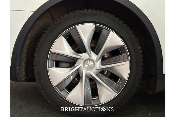 Tesla Model Y RWD 58 kWh 238pk 2024 (Origineel-NL), GDH-71-J