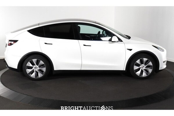 Tesla Model Y RWD 58 kWh 238pk 2024 (Origineel-NL), GDH-71-J