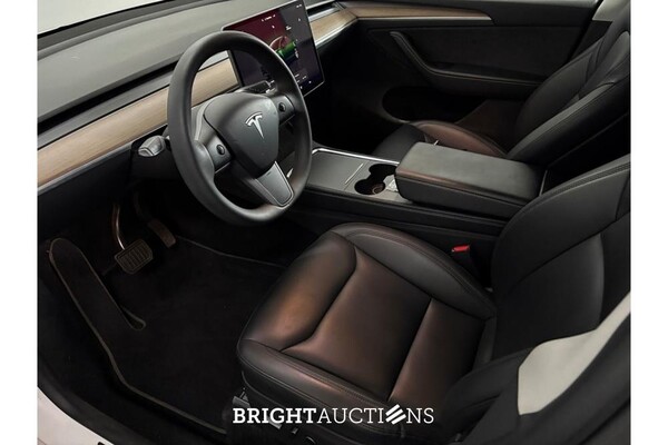 Tesla Model Y RWD 58 kWh 238pk 2024 (Origineel-NL), GDH-71-J