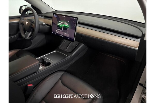 Tesla Model Y RWD 58 kWh 238pk 2024 (Origineel-NL), GDH-71-J