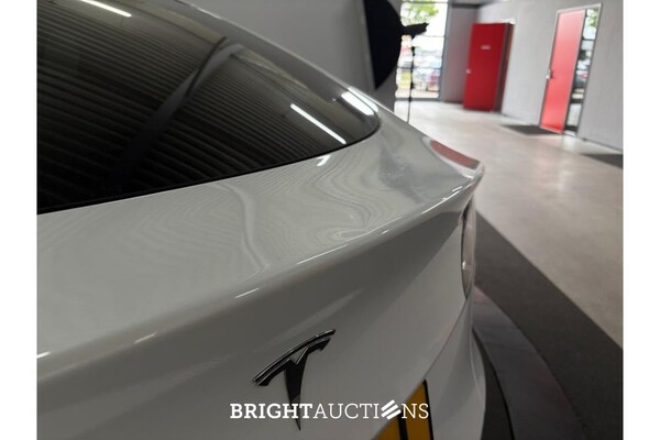 Tesla Model Y RWD 58 kWh 238pk 2024 (Origineel-NL), GDH-71-J