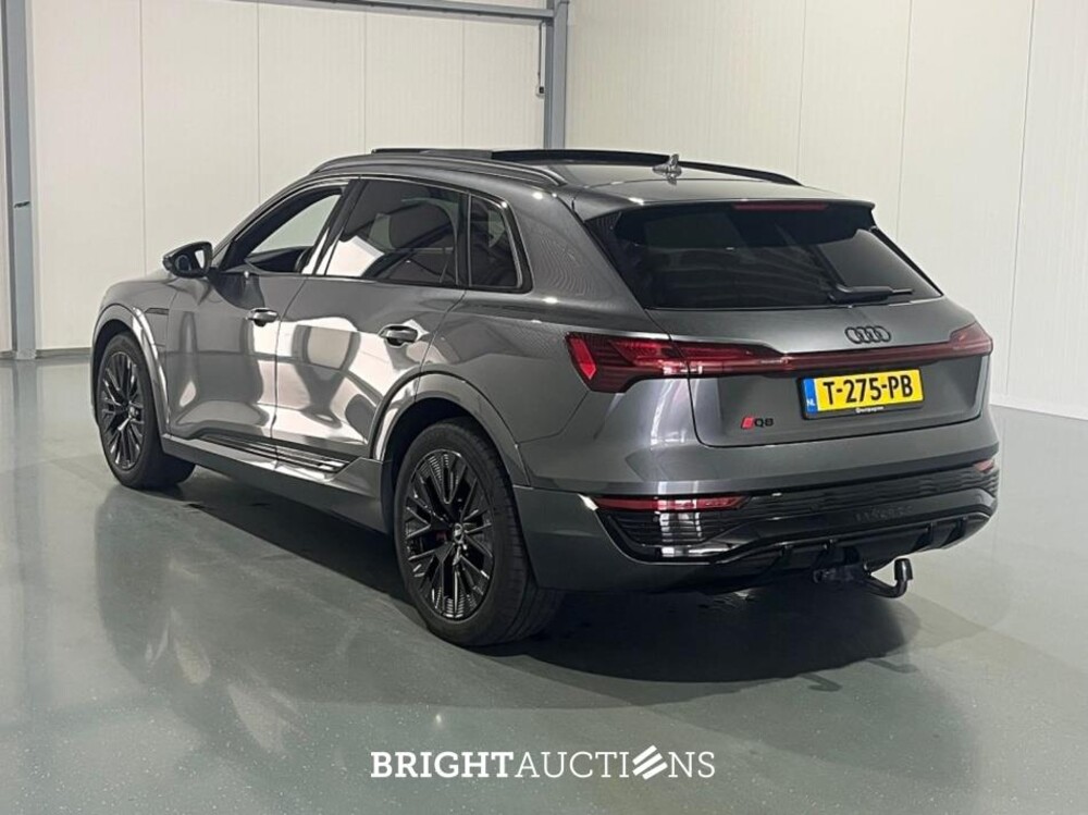 Audi Q8 e-tron 50 S Edition Quattro 95 kWh 340pk 2023 (Origineel-NL), T-275-PB