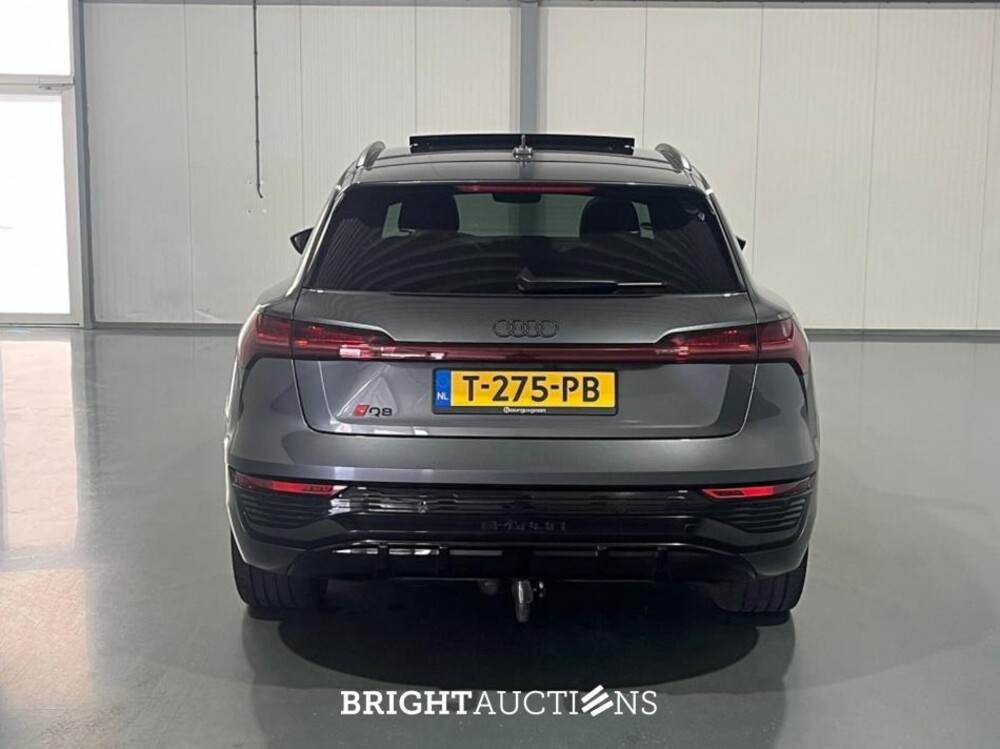 Audi Q8 e-tron 50 S Edition Quattro 95 kWh 340pk 2023 (Origineel-NL), T-275-PB