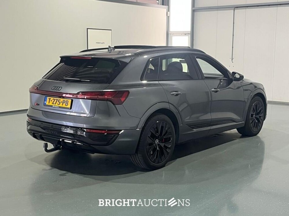 Audi Q8 e-tron 50 S Edition Quattro 95 kWh 340pk 2023 (Origineel-NL), T-275-PB