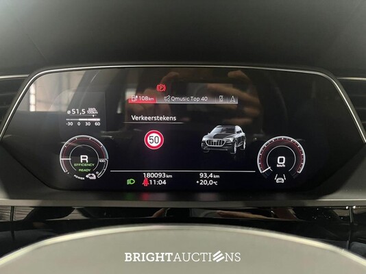 Audi Q8 e-tron 50 S Edition Quattro 95 kWh 340pk 2023 (Origineel-NL), T-275-PB