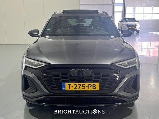 Audi Q8 e-tron 50 S Edition Quattro 95 kWh 340pk 2023 (Origineel-NL), T-275-PB