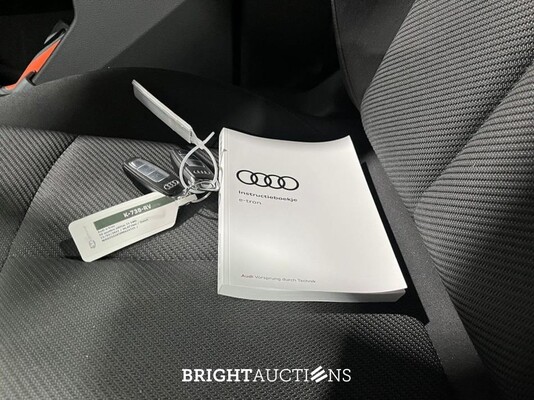 Audi e-tron 50 edition Quattro 71 kWh 313pk 2021 (Origineel-NL), K-738-RV