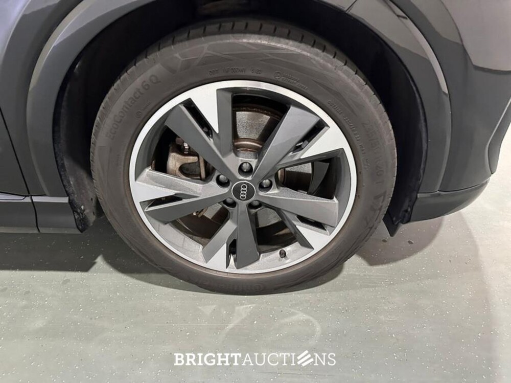 Audi Q4 e-tron 40 Launch edition S Competition 77 kWh 204pk 2022 (Origineel-NL), P-395-JS